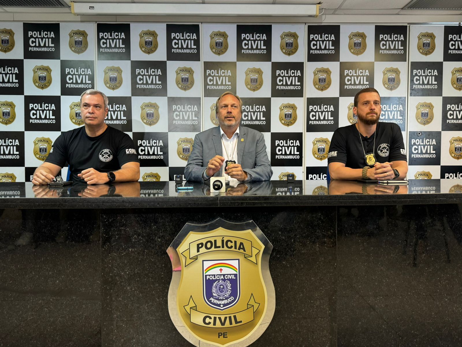 Três suspeitos de atacar ônibus do Fortaleza são presos em Operação da Polícia Civil de Pernambuco